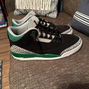 VNDS size 10.5 men’s Air Jordan Pine Green No BoX